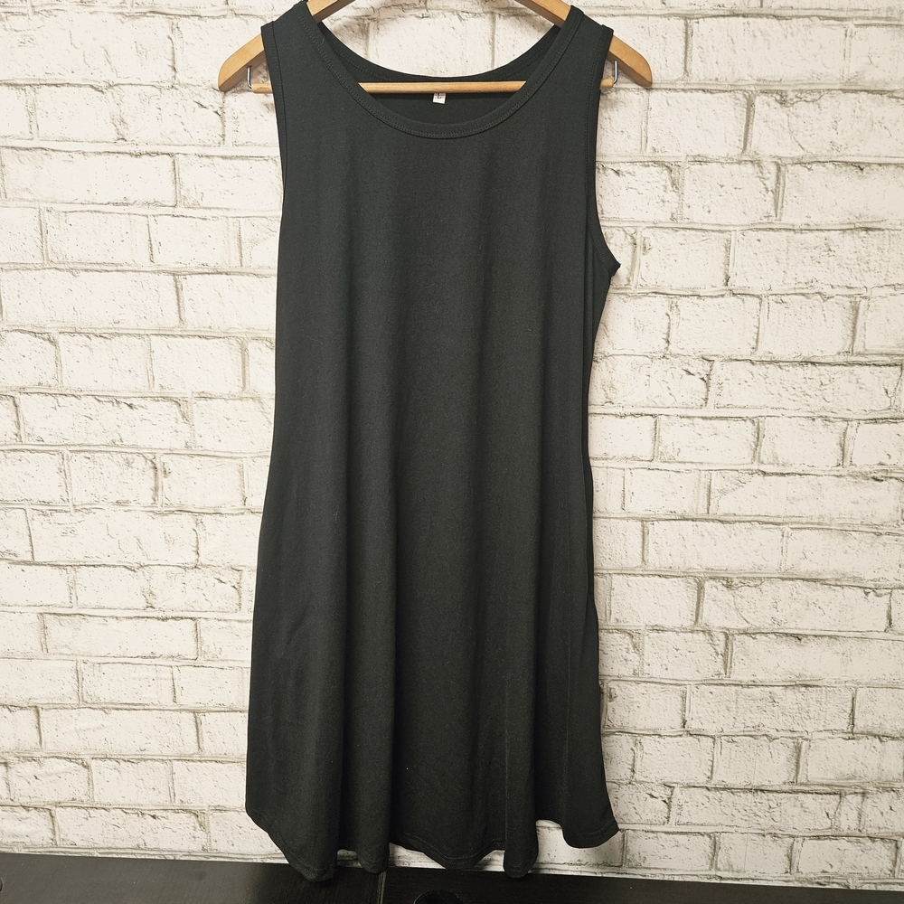 Women's Black Sleeveless Shift Dress With Pockets Size L